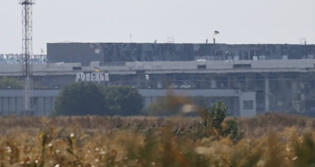 Még az ukrán katonák ellenőrzik a donyecki repülőteret