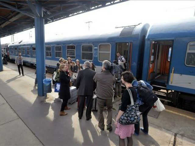 szabadsag expressz