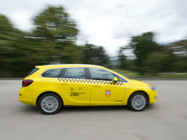 taxi 001.sarga magyar