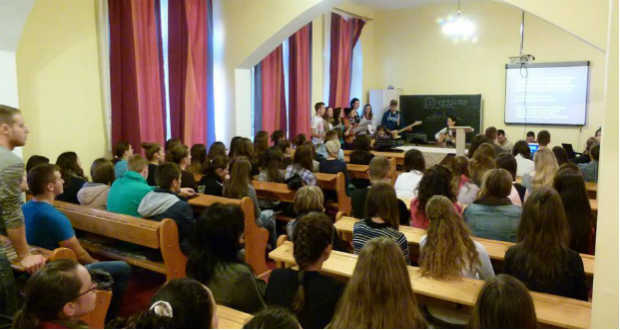 Про життя Реформатської молодіжної громади інституту