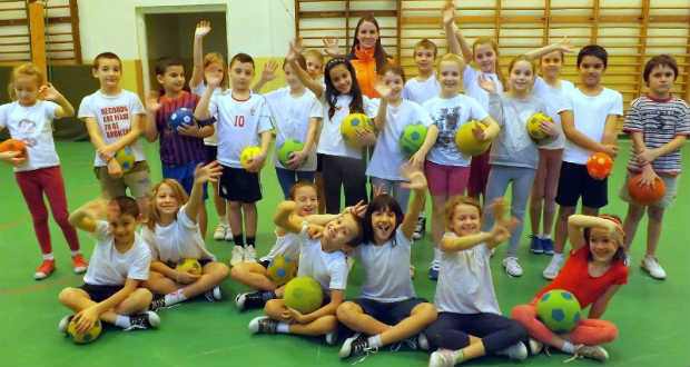 Az iskolán kívüli képzést biztosító intézmények védelmében…