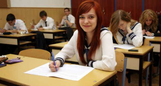 Mégsem kell részt venniük a koledzsek végzőseinek a külső független tesztelésen