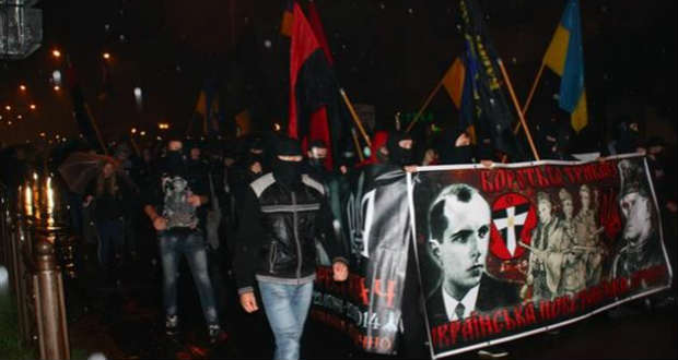 Az ukrán nacionalisták menete Ungváron