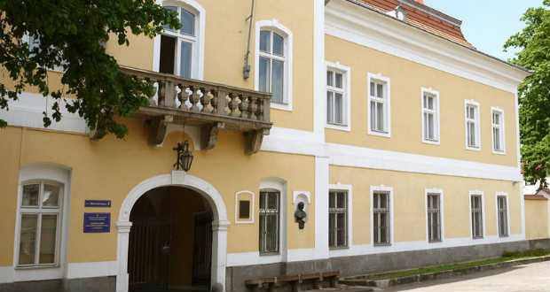 Magyar-lengyel-ukrán történelmi kiállítás nyílt Ungváron