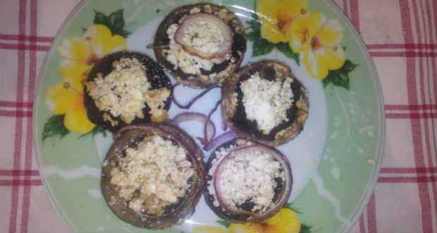 Juhtúróval töltött gomba recept