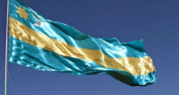 Bűncselekménynek minősítené az idegen zászlók „szabálytalan” kitűzését egy romániai törvénytervezet