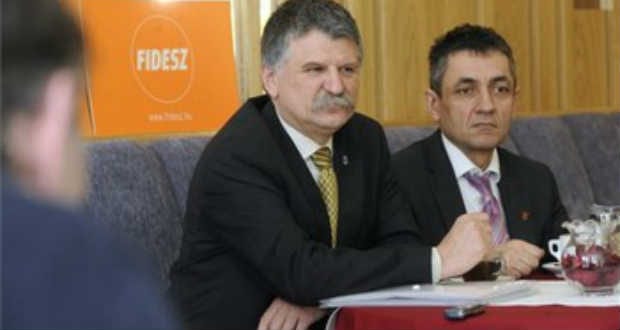 A külhoni magyarokról beszélt az óévet értékelve Kövér és Potápi