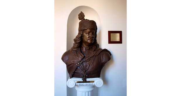 Kárpátalja ma: II. Rákóczi Ferenc szobra Beregszászban