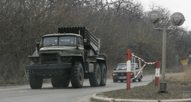 Ötven harckocsi hatolt be Oroszország felől a minszki tárgyalások közben