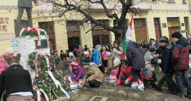 Ünnepi istentisztelet, ünnepi megemlékezés Beregszászban