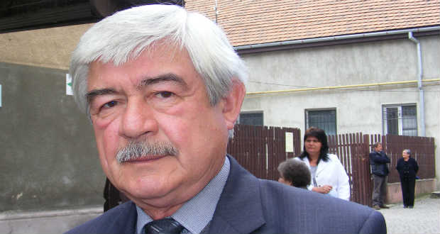 Czébely Lajos: Bújkáló március