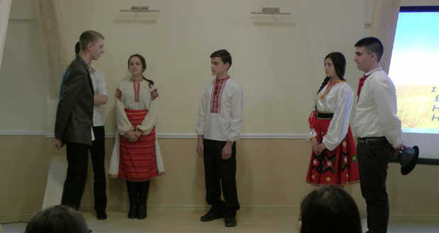 „Hallunk téged, kobzosunk, századokon átívelően!”