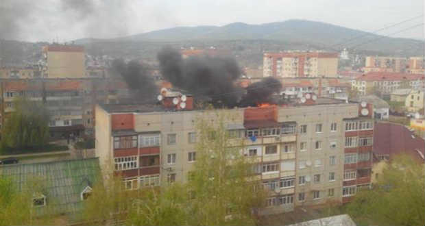 Kigyulladt egy tömbház Munkácson