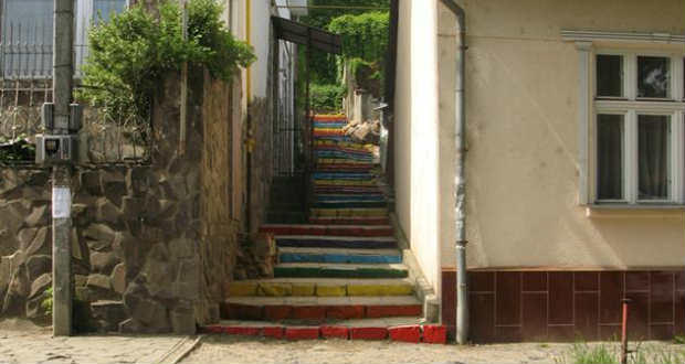 Ukrajna leghosszabb színes lépcsője Ungváron