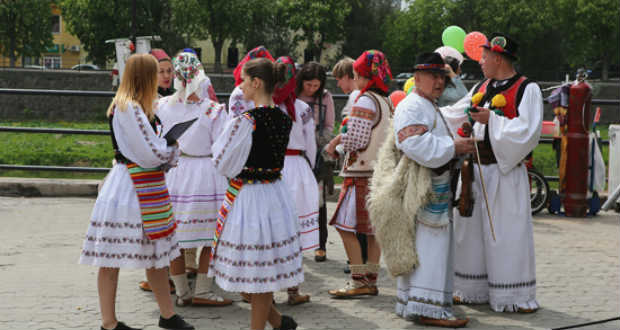 Turistaözön az ungvári borfesztiválon