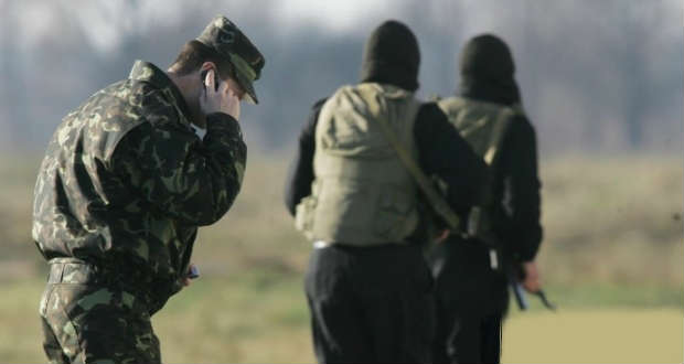 Megtiltanák a mobiltelefon-használatot a katonáknak a terrorellenes harcok területén