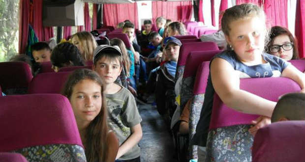 Hatszáz ukrajnai belső menekült gyerek nyaralhat Magyarországon