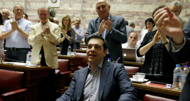 Döntöttek – megszavazták a megszorításokat Görögországban