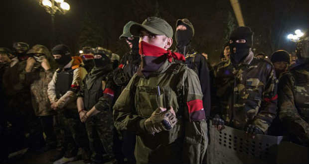 Terrorizmussal gyanúsítják a Jobb Szektor hat fegyveresét