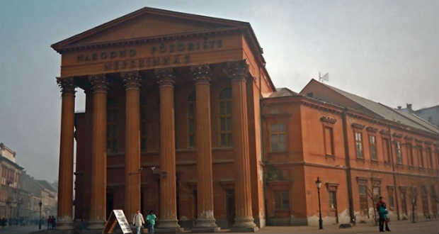 Nyolc év után újra láthatóvá vált a szabadkai Népszínház emblematikus épülete