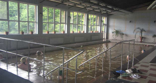 Sokprofilú szanatórium a Fekete-hegy tövében