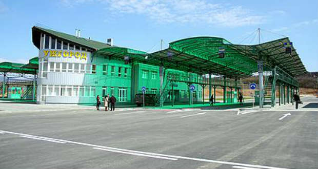 Leállítják a forgalmat az ungvári ukrán–szlovák határátkelőhelyen