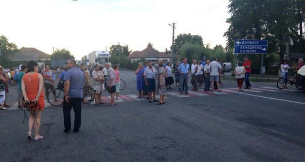 Elhúzódó rezsitámogatás, útlezáró tüntetés Kárpátalján