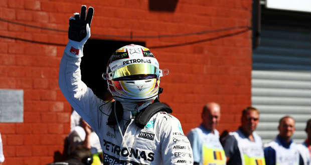 Hamilton nyert és növelte az előnyét összetettben