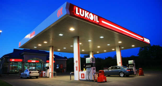 Pénzmosásért és hűtlen kezelésért perelik Romániában a Lukoil vezetőit