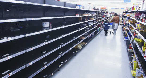 Kiürültek az élelmiszerboltok polcai az őszi zsidó ünnepek idején Izraelben