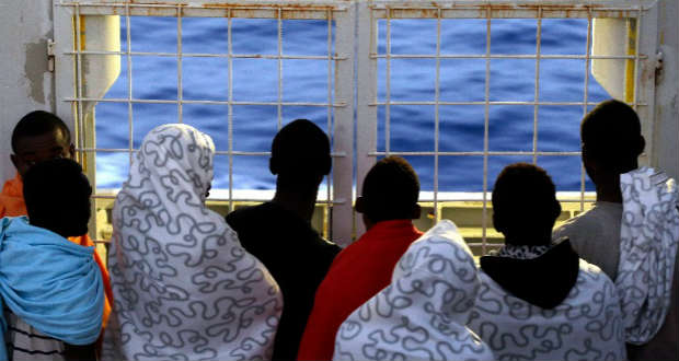 Róma nem engedélyezi a kikötést két civil szervezet hajóinak