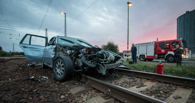 Vonattal ütközött egy kárpátaljai autó Magyarországon