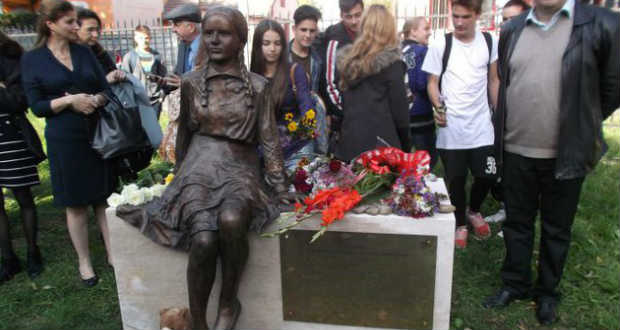 A holokauszt gyermekáldozatainak állítottak emlékművet Nagyváradon