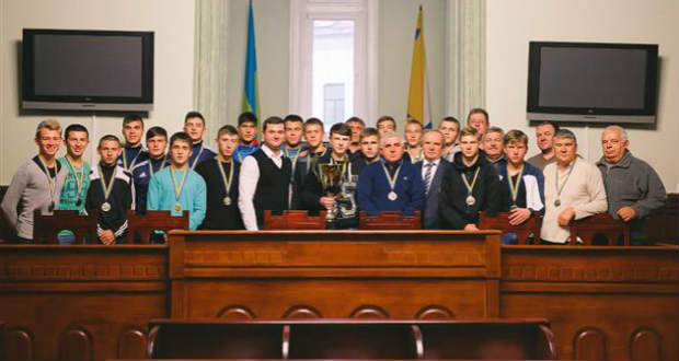 Kitüntették a munkácsi ifjúsági labdarúgóklubot