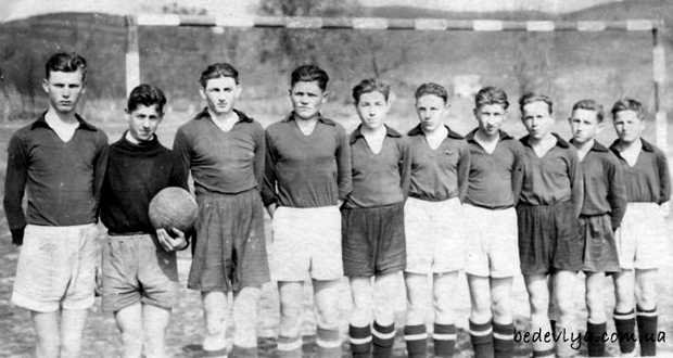 Kárpátalja anno: Bedőháza focistái