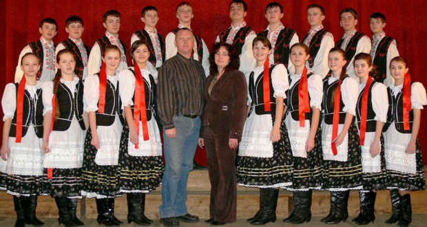 40 éve alakult a derceni Gyöngyösbokréta néptáncegyüttes