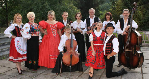 A Magyar Melódiák kamaraegyüttes koncertje Ungváron