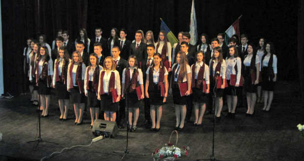 „Bátorítson benneteket az Isten…” – Feltűzték a remény zöld szalagját