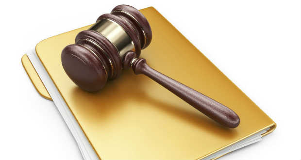 Hogyan javítható ki a helytelenül írt név a dokumentumokban?