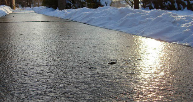 Napokig jégpáncél boríthatja még az utakat