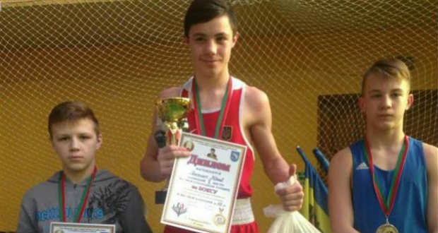 Bajnoki címet szerzett a munkácsi bokszoló