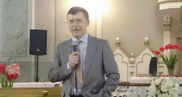 Menni vagy maradni? – dr. Oroszi Pál előadása az UR1-ben