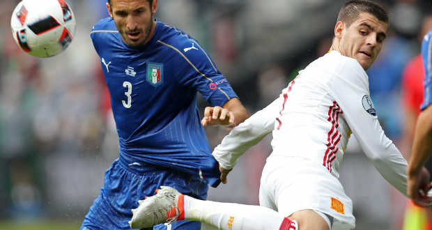 Búcsúzott Spanyolország, negyeddöntőben az olaszok