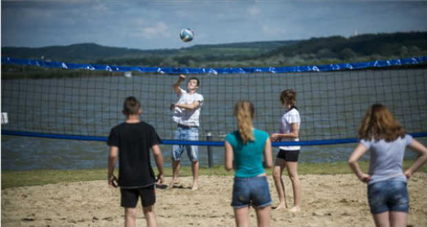 Soltész: negyvenmilliós támogatás ukrajnai gyerekek nyári táborozására