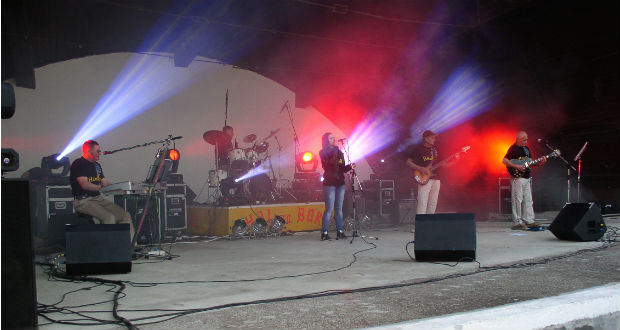 „Elsősorban nagy akaratra van szükség” – Interjú a HALraBOR együttes tagjaival