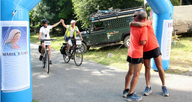 „Futva jöttem elibéd”-sportos keresztények a Térképben