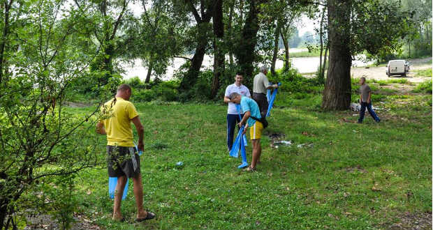 Megtisztították a Tisza partját Nagyszőlős környékén