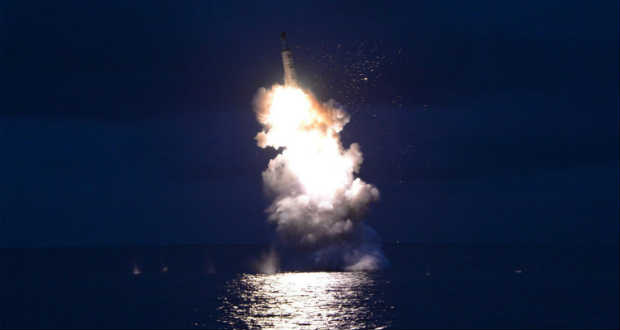 Három ballisztikus rakétát lőtt ki Észak-Korea