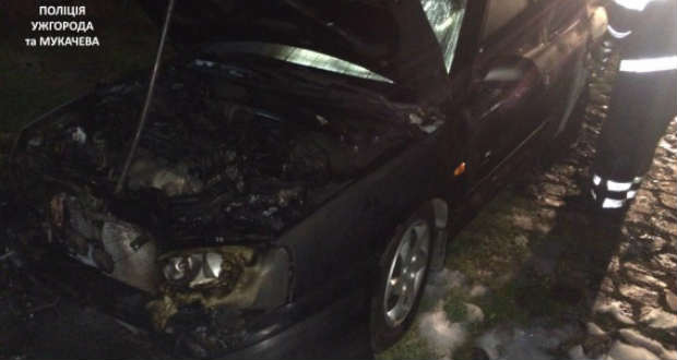 Felgyújtottak egy autót Munkácson