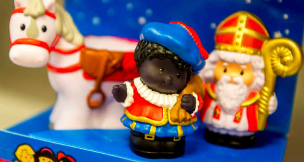 A Mikulás segédje diszkriminatív